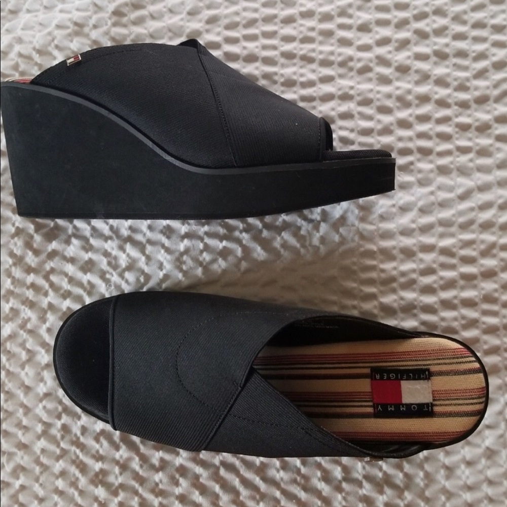 Tommy wedges. Size 8. True to size!